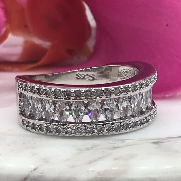 White gold over 925 crystal wedding band - Picture 7 of 8